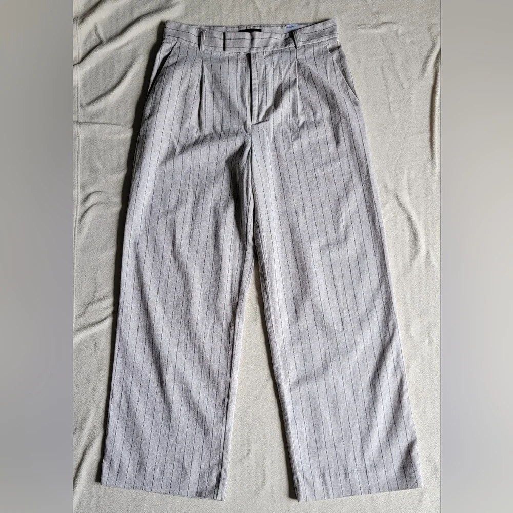 Banana Republic pinstripe linen pants, size 14